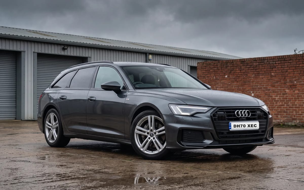 Audi A6 Avant 40 TDI S line S tronic in Daytona Grey Pearl, front three-quarter view