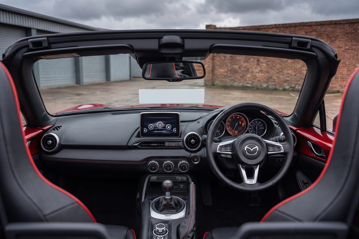 Mazda MX-5 2.0 GT Sport Tech dashboard, instruments and centre console