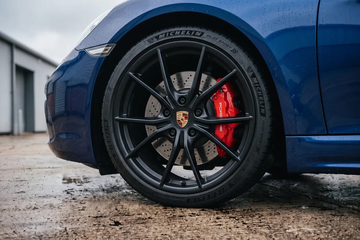Porsche 718 Cayman 2.0 Manual alloy wheel and brake detail