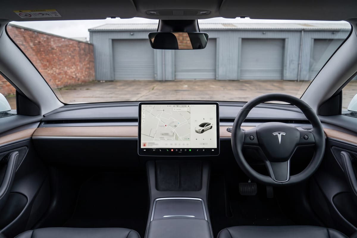 Tesla Model 3 Long Range AWD dashboard, instruments and centre console
