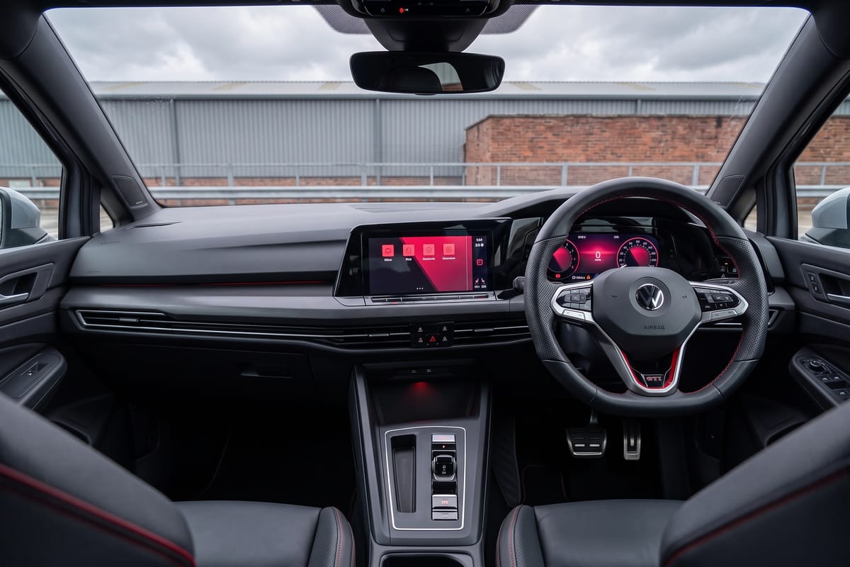 Volkswagen Golf GTI Clubsport DSG dashboard, instruments and centre console